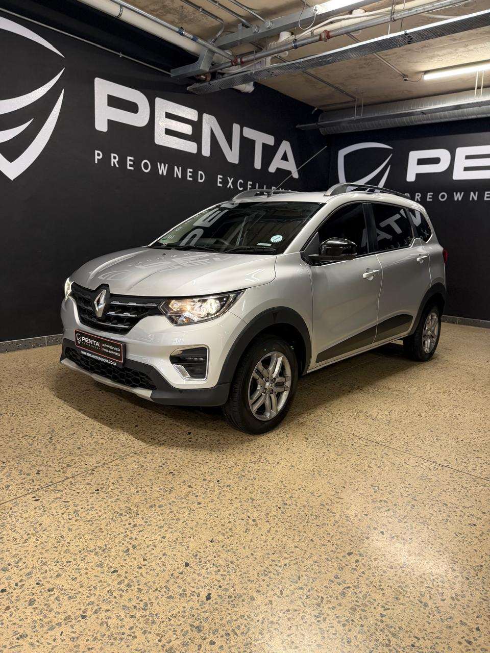2022 Renault Triber, image 5 of 16