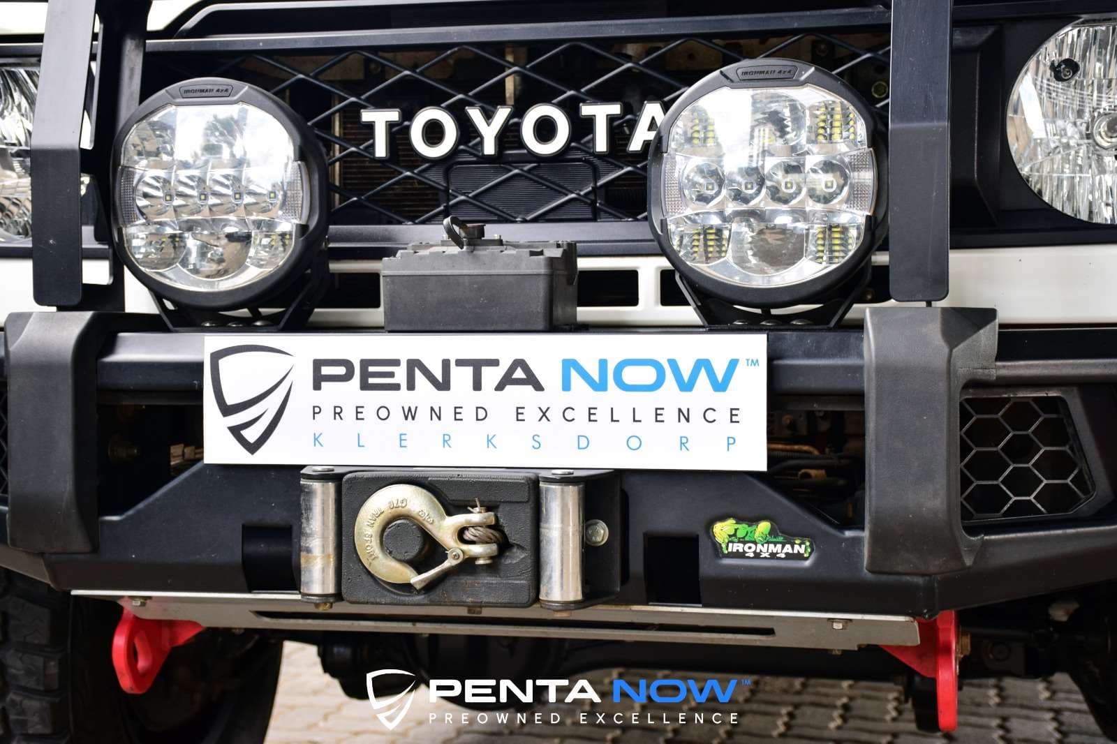 2025 Toyota Land Cruiser Pick Up, image 10 of 16