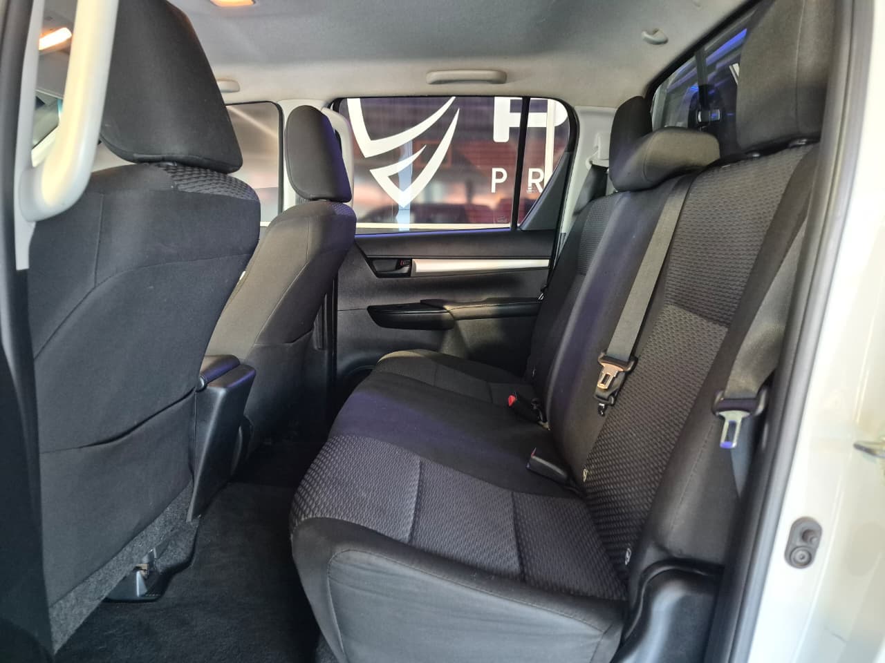 2018 Toyota Hilux, image 12 of 16