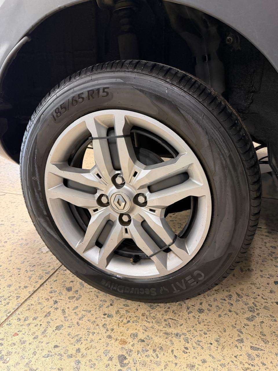2022 Renault Triber, image 10 of 16
