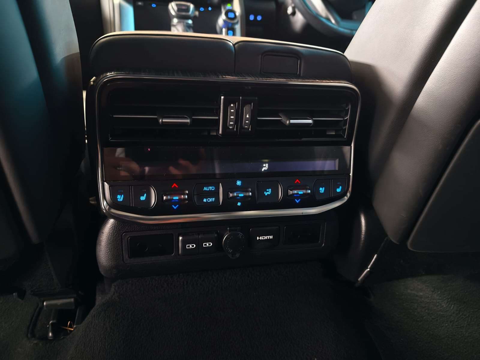 2021 Toyota Land Cruiser, image 11 of 16