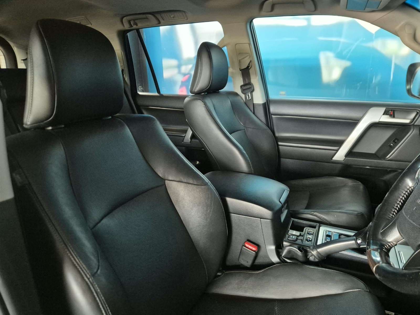 2018 Toyota Prado, image 12 of 16