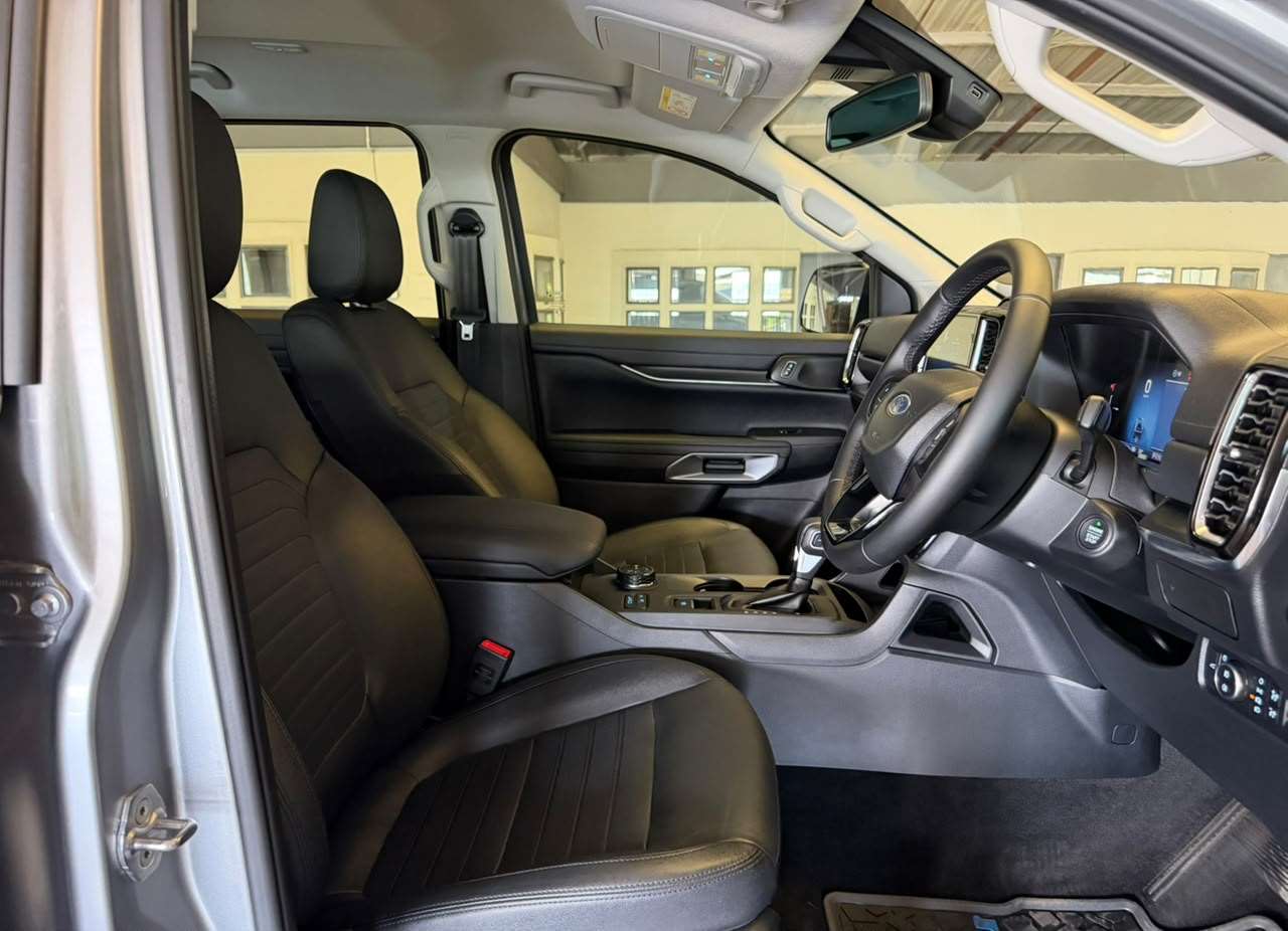 2026 Ford Everest, image 11 of 16
