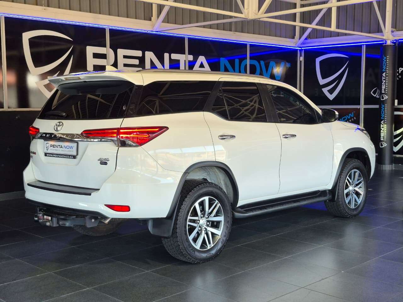 2020 Toyota Fortuner, image 6 of 16