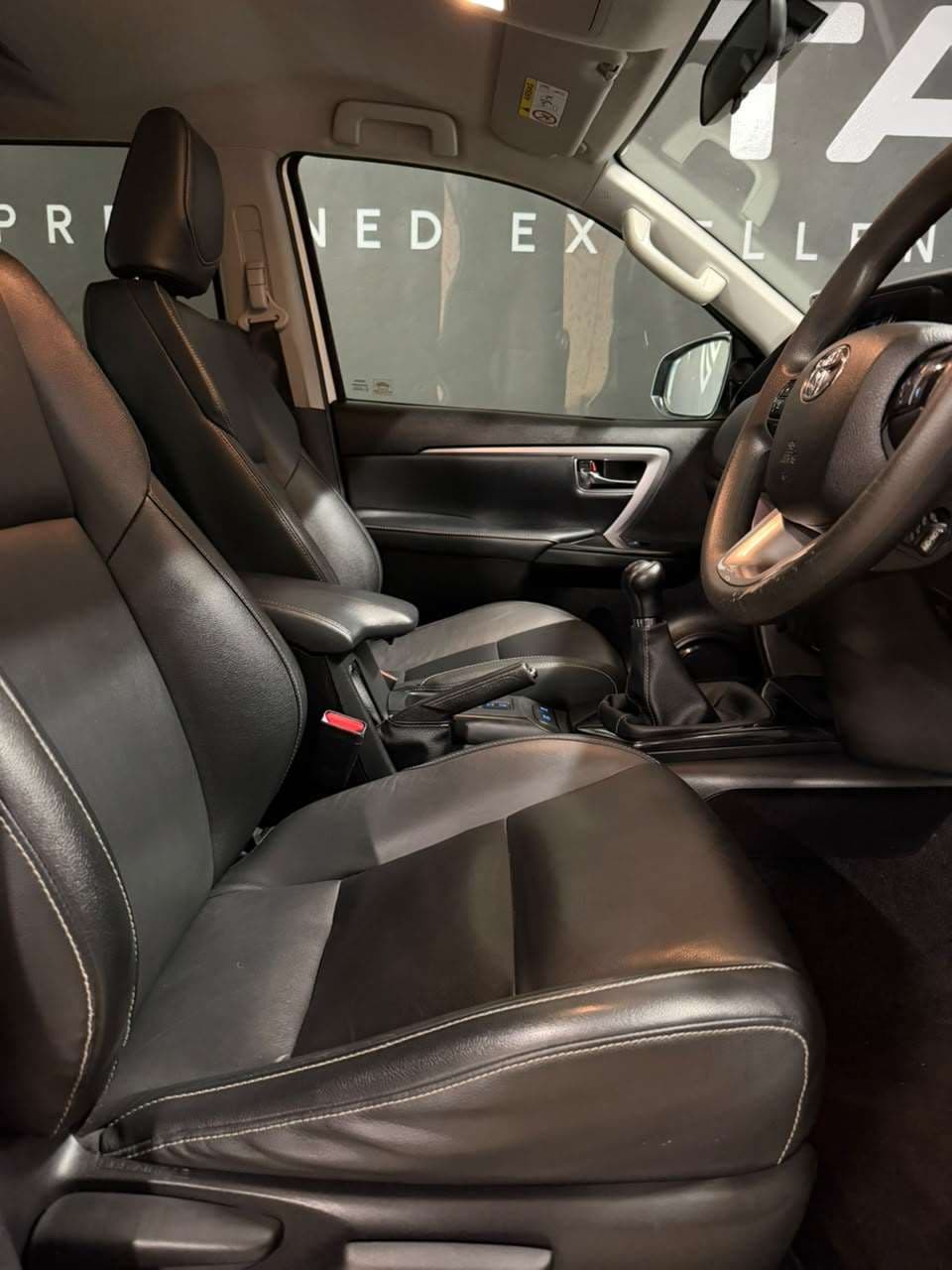 2021 Toyota Fortuner, image 15 of 16