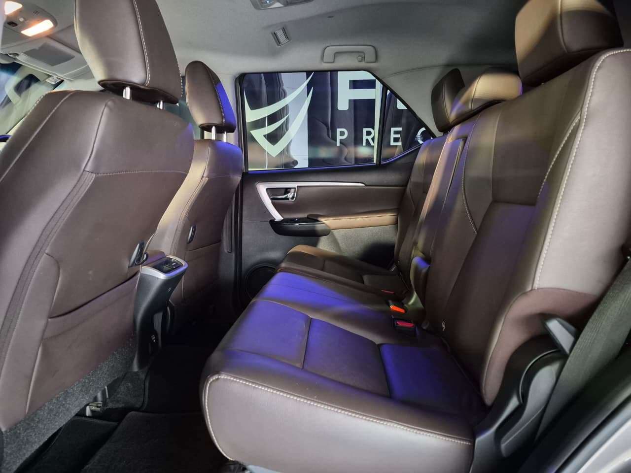 2020 Toyota Fortuner, image 13 of 16