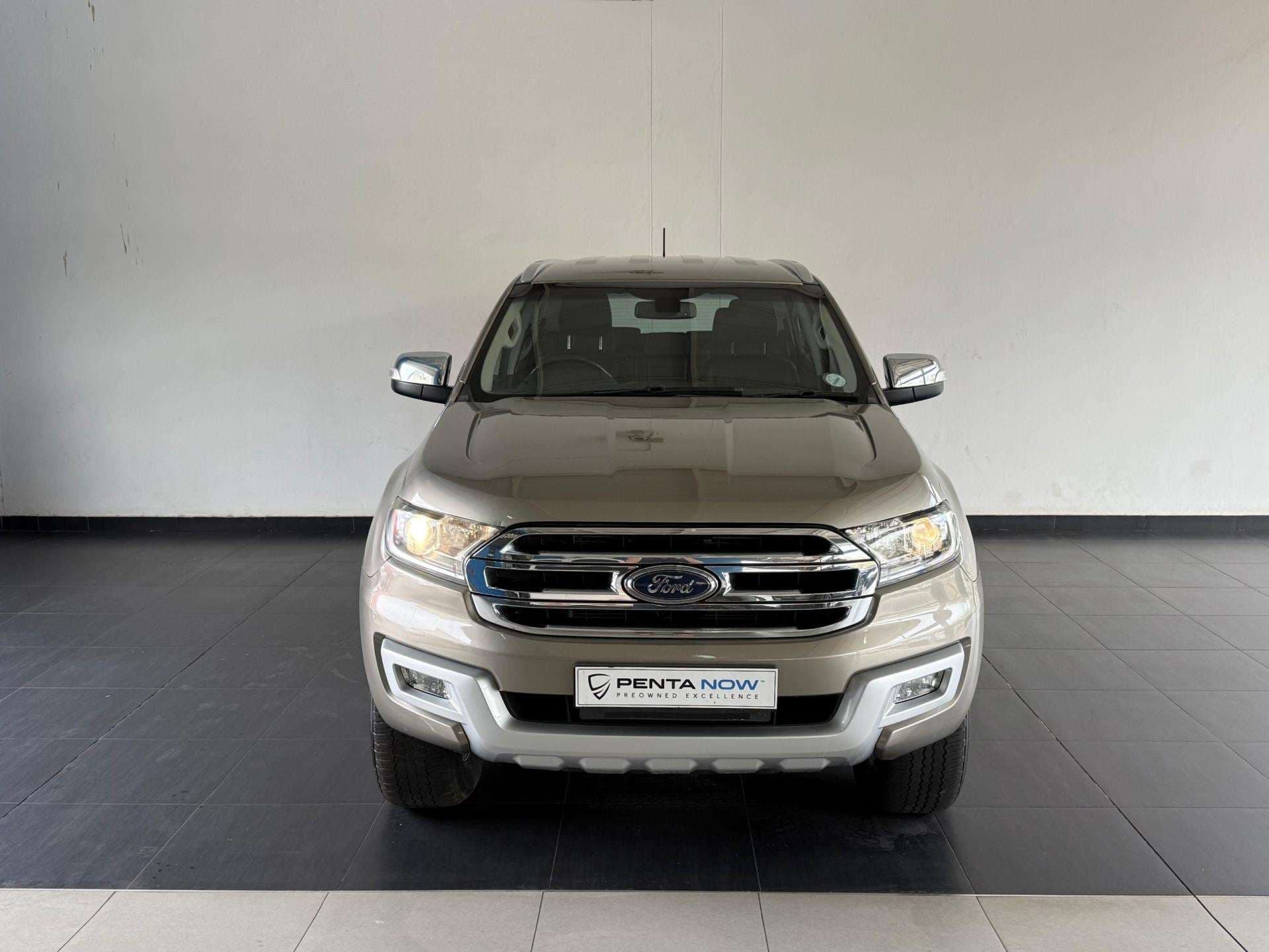 2018 Ford Everest, image 2 of 16