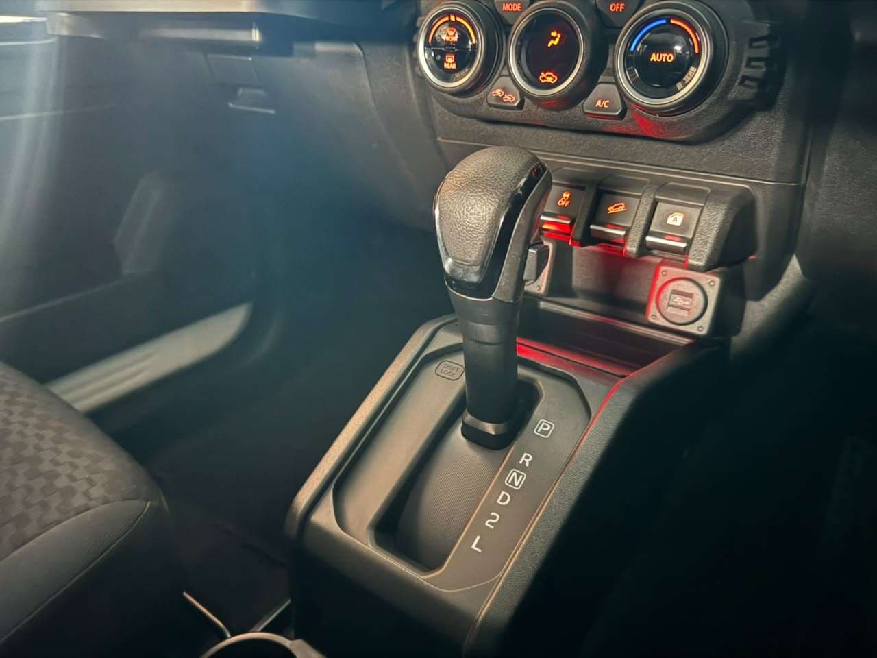 2022 Suzuki Jimny, image 10 of 15