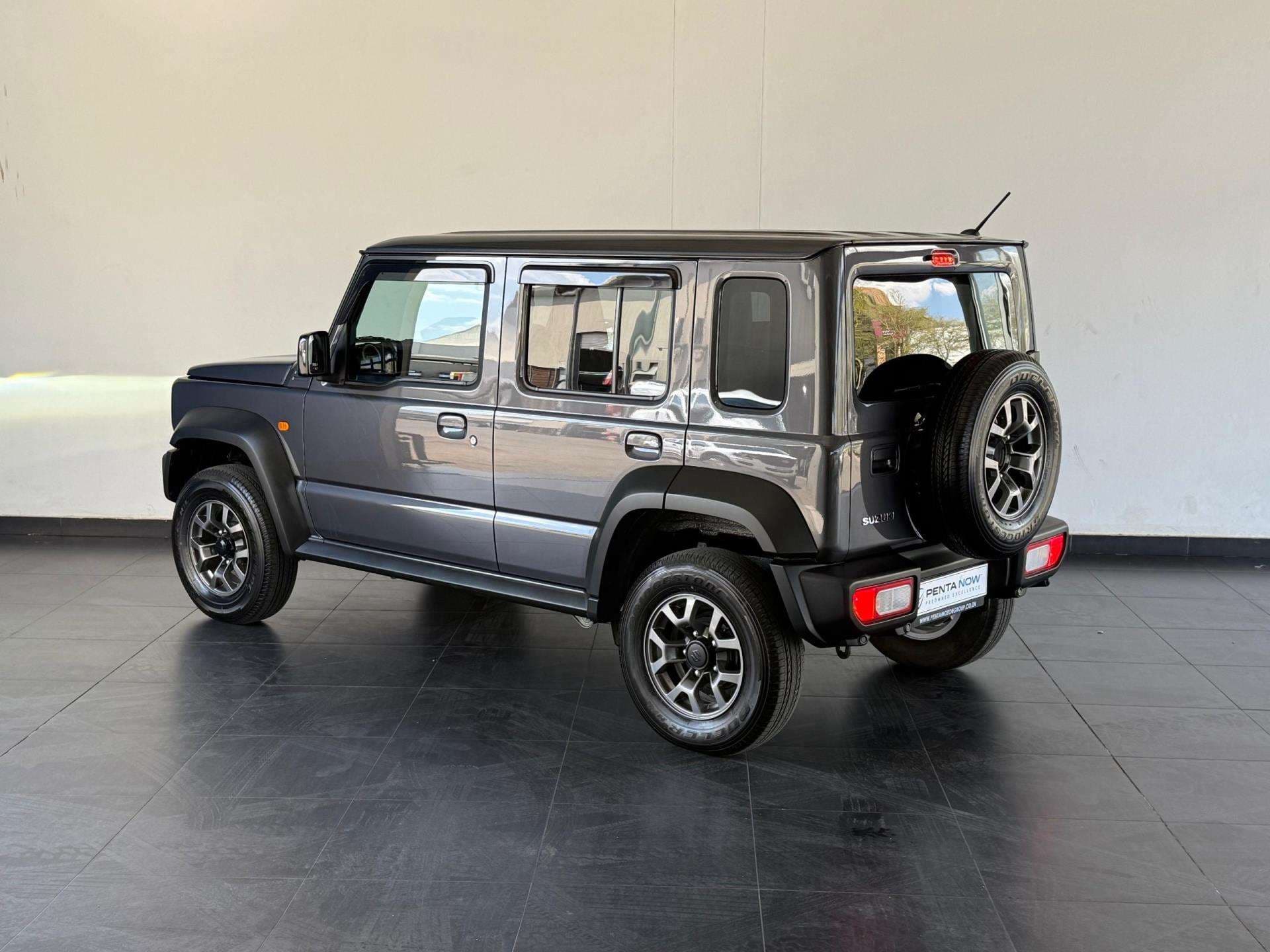 2025 Suzuki Jimny, image 8 of 16