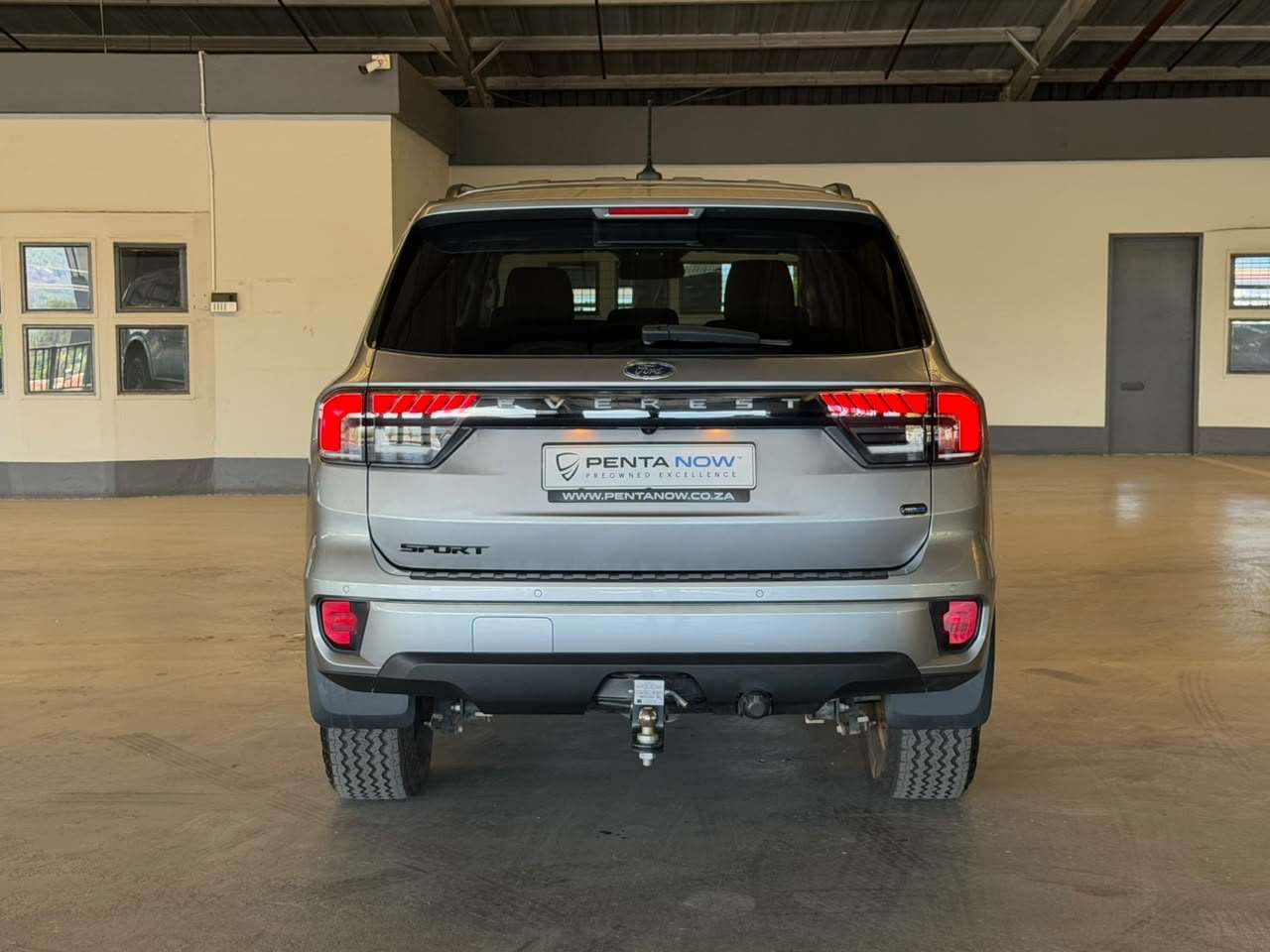 2026 Ford Everest, image 4 of 16