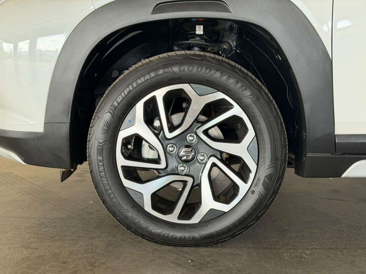 2025 Suzuki Fronx, image 9 of 16