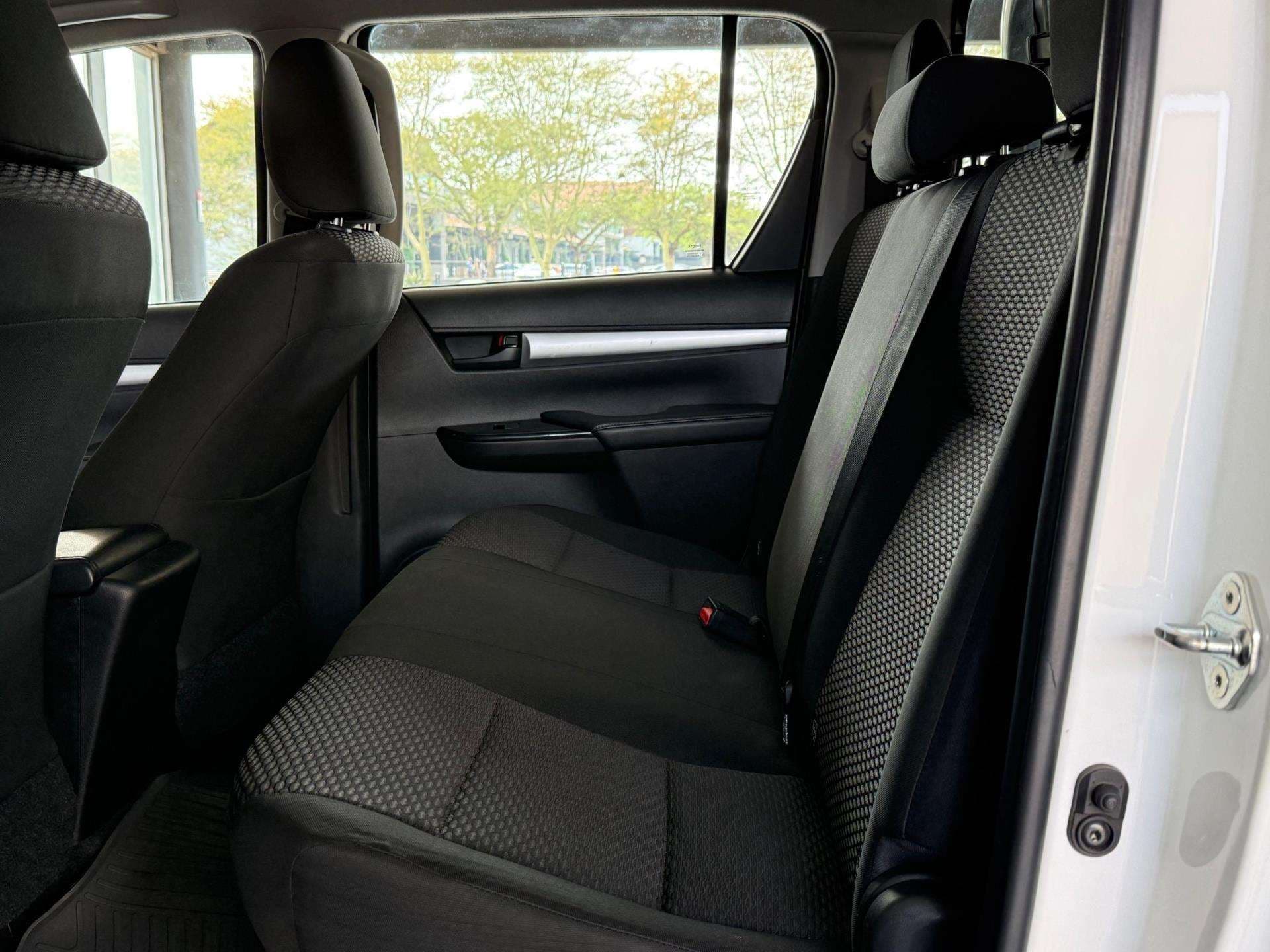 2019 Toyota Hilux, image 16 of 16