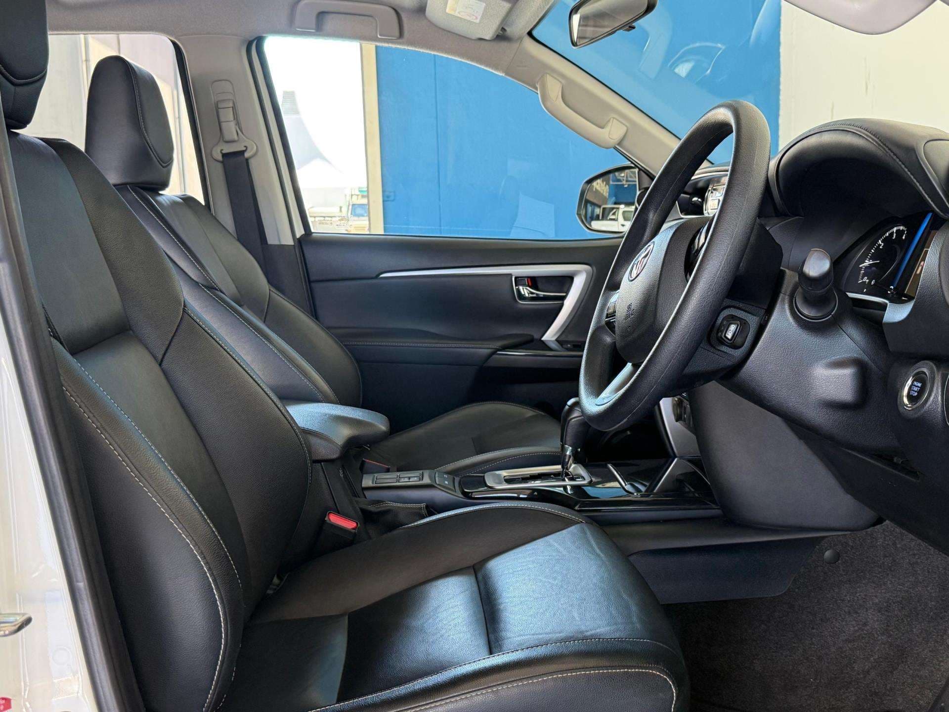 2023 Toyota Fortuner, image 13 of 16