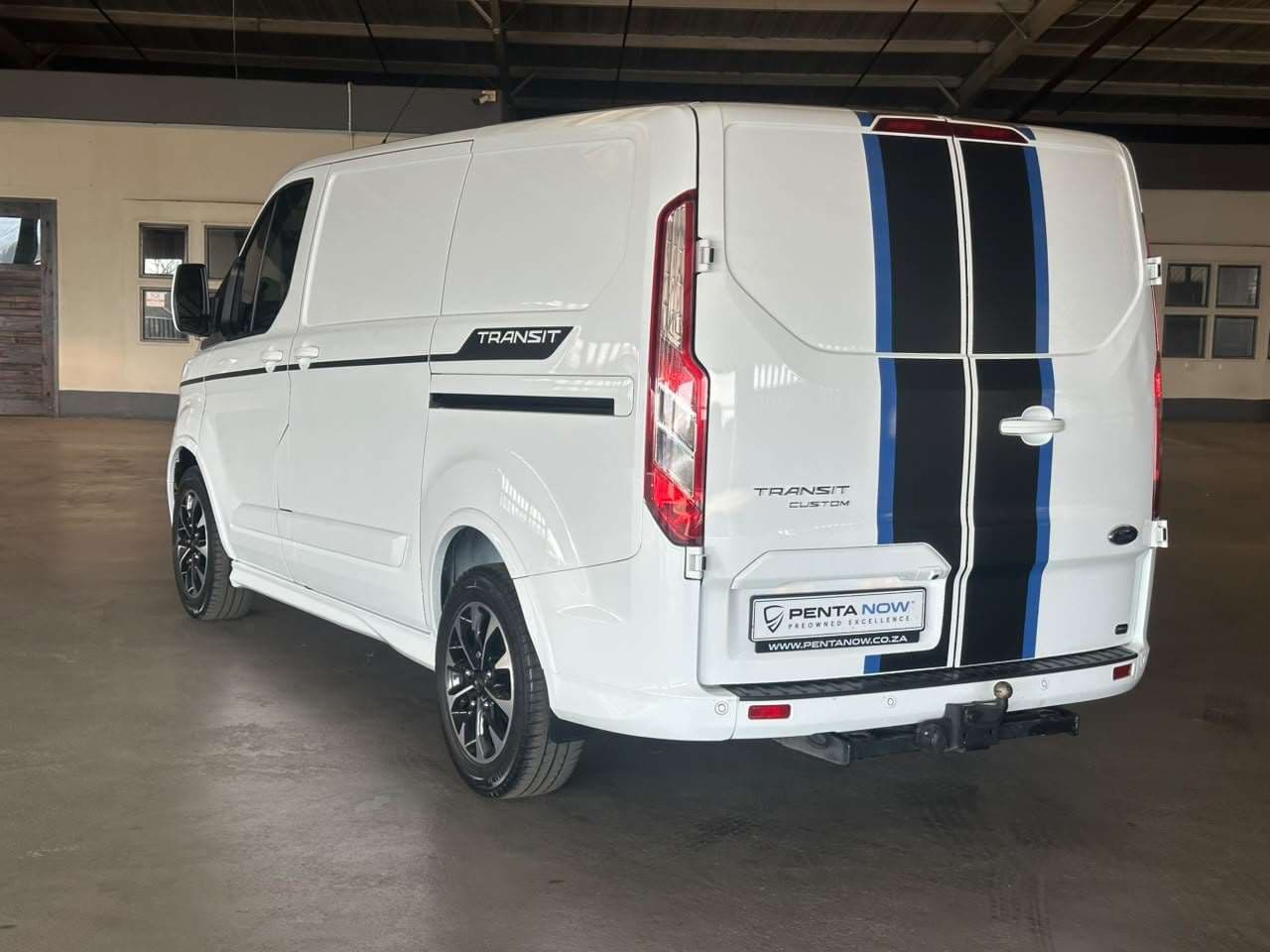 2022 Ford Transit, image 3 of 16
