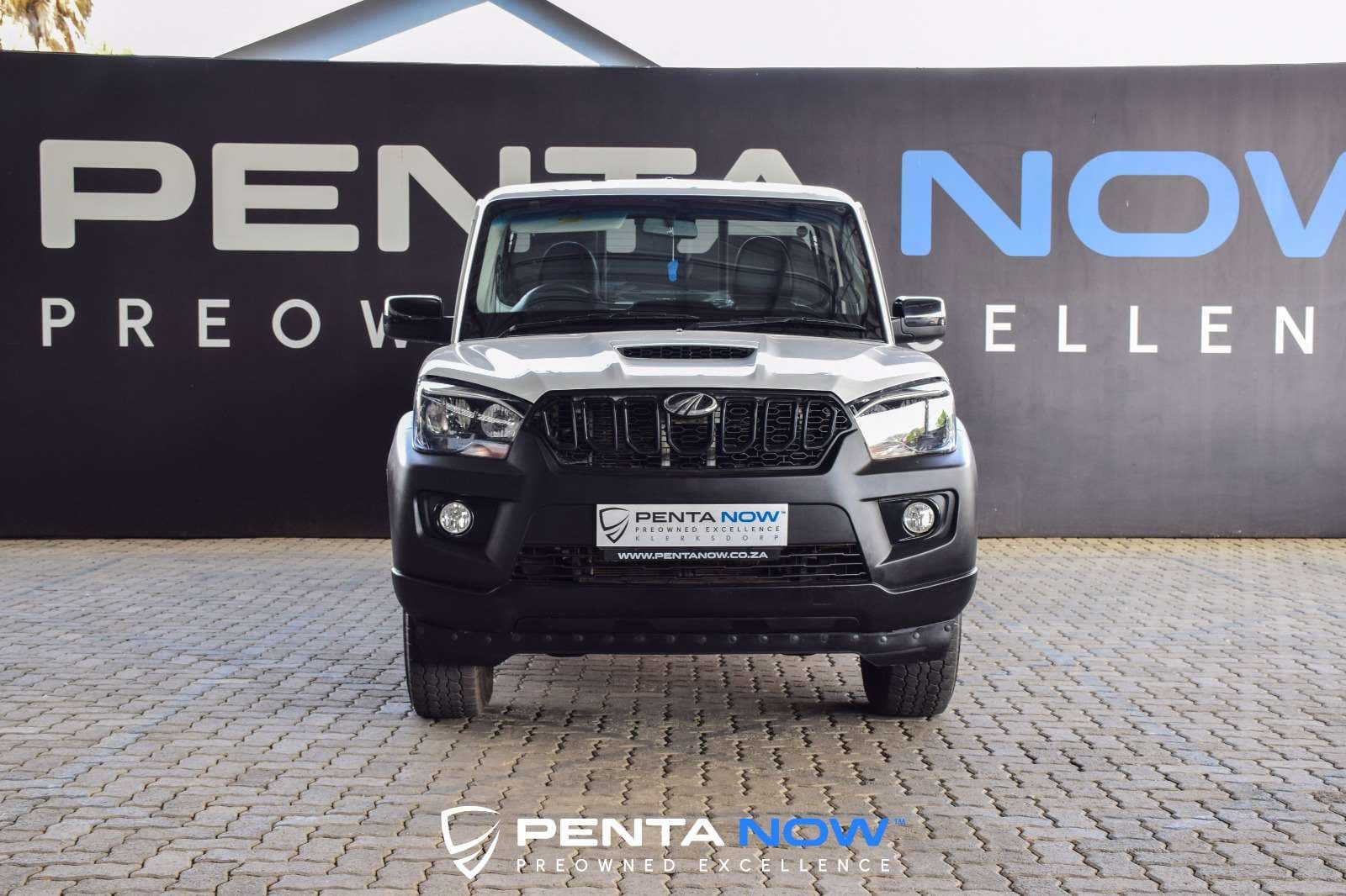 2026 Mahindra Pik Up, image 2 of 16