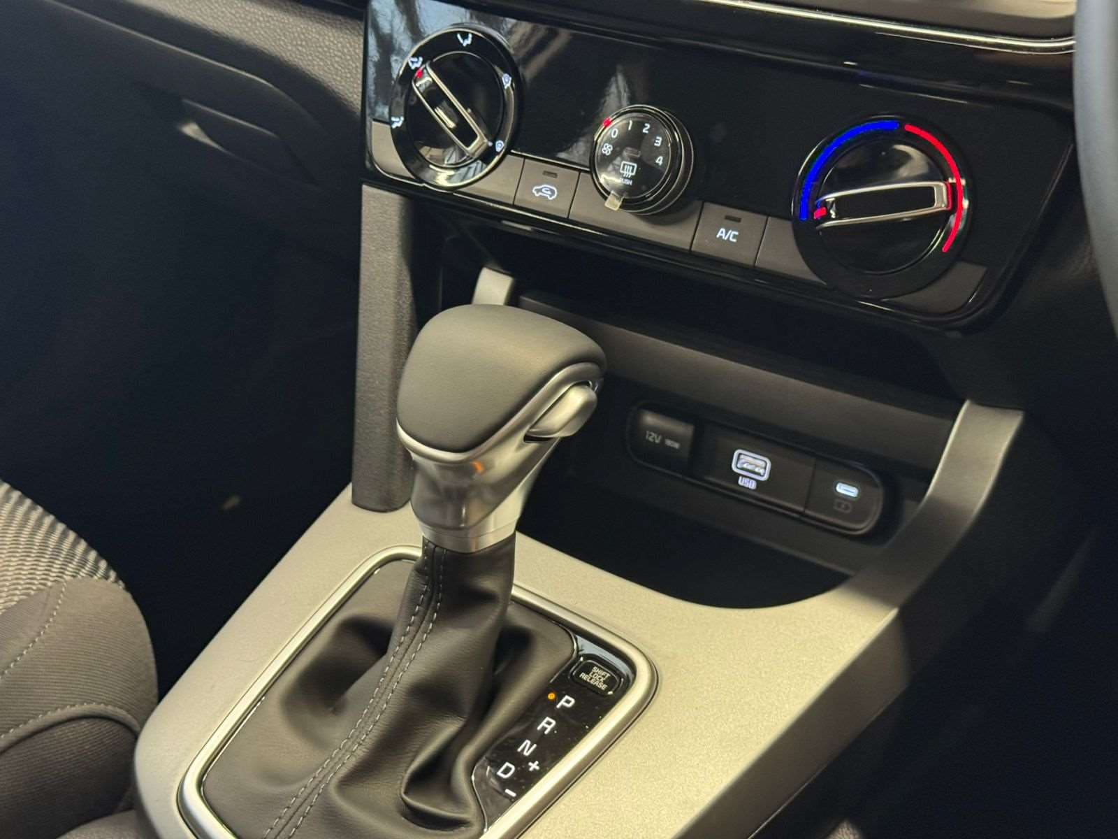 2026 Kia Seltos, image 12 of 16
