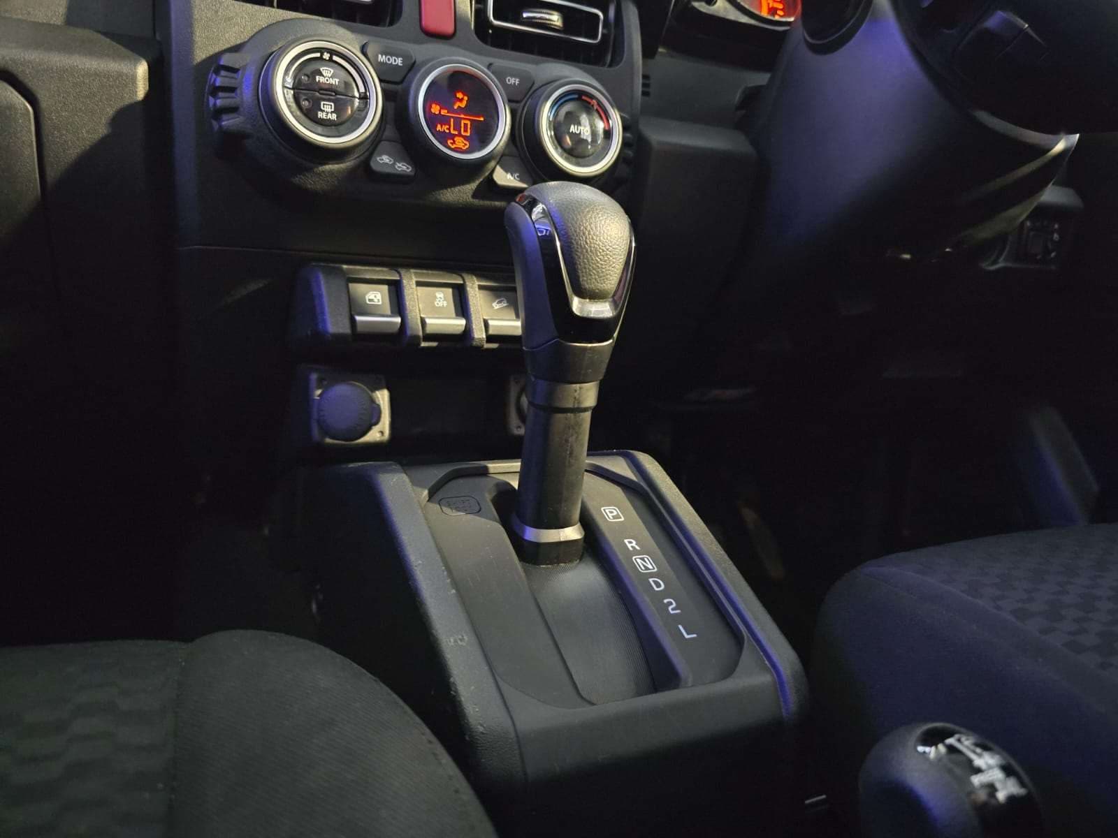 2025 Suzuki Jimny, image 9 of 16