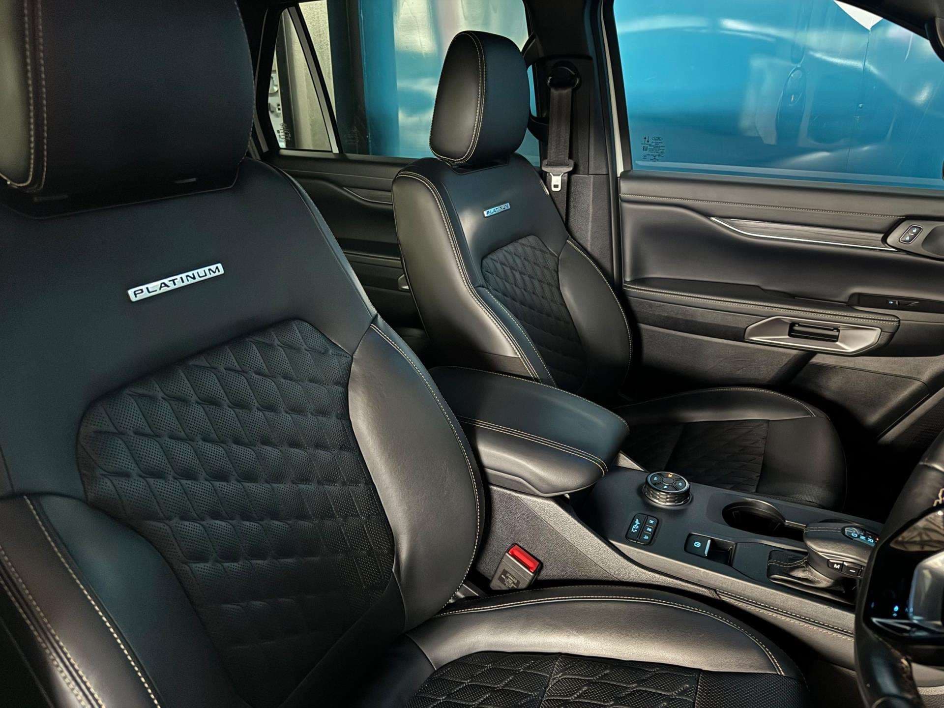 2023 Ford Everest, image 14 of 16