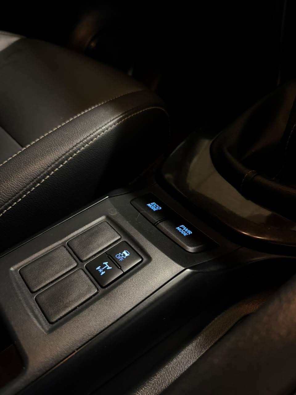 2021 Toyota Fortuner, image 12 of 16