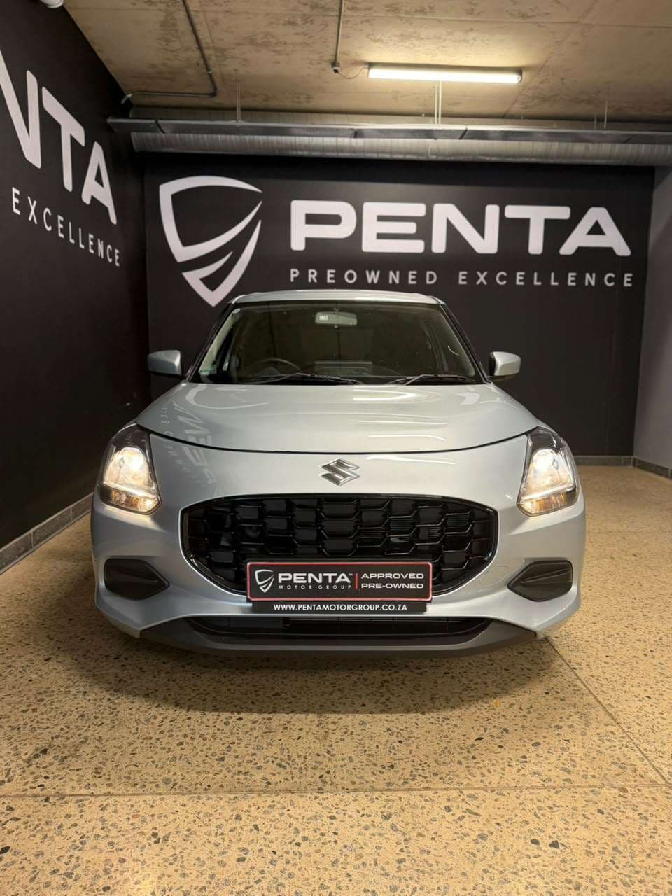 2024 Suzuki Swift, image 2 of 16