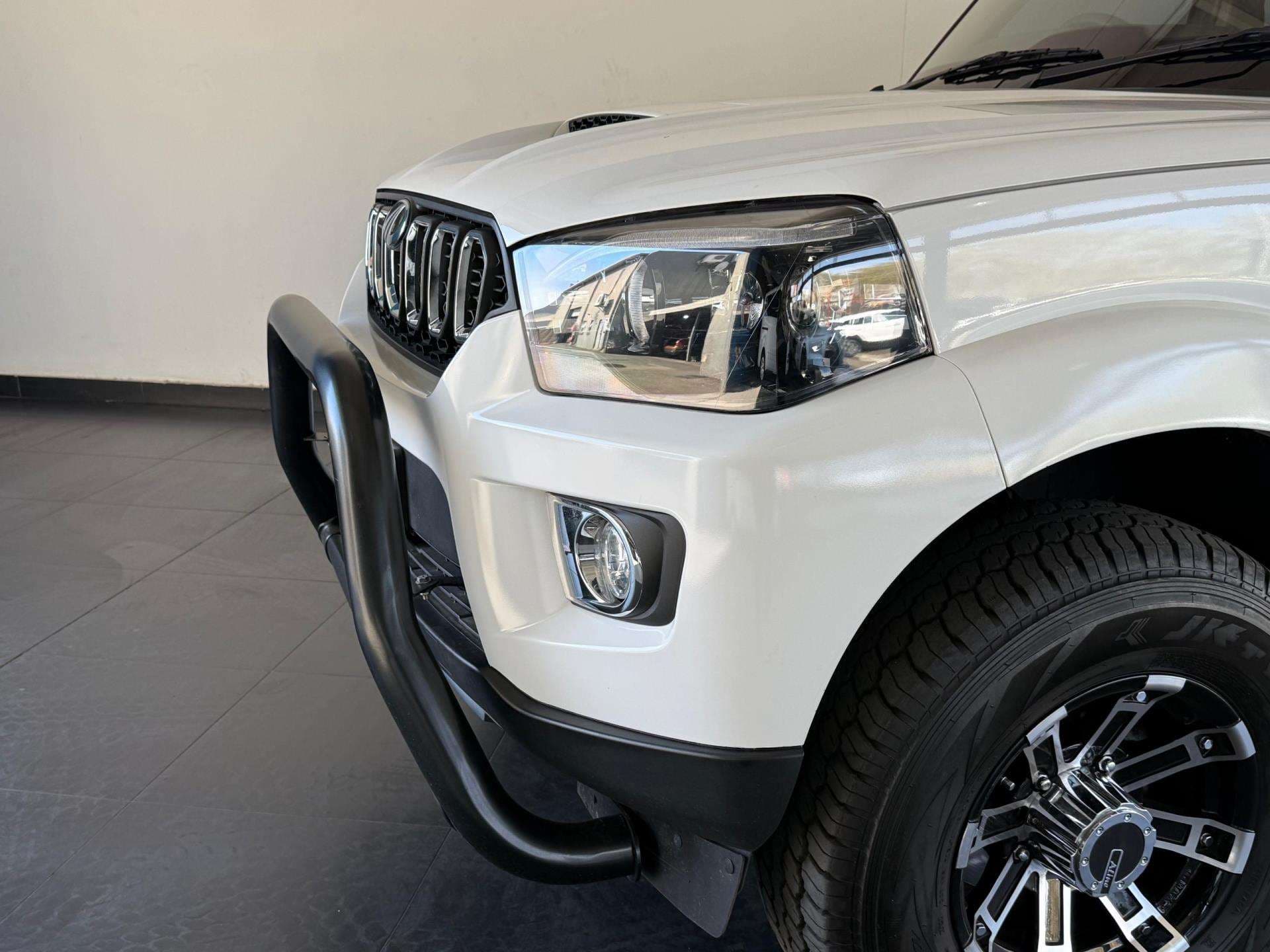 2026 Mahindra Pik Up, image 10 of 16