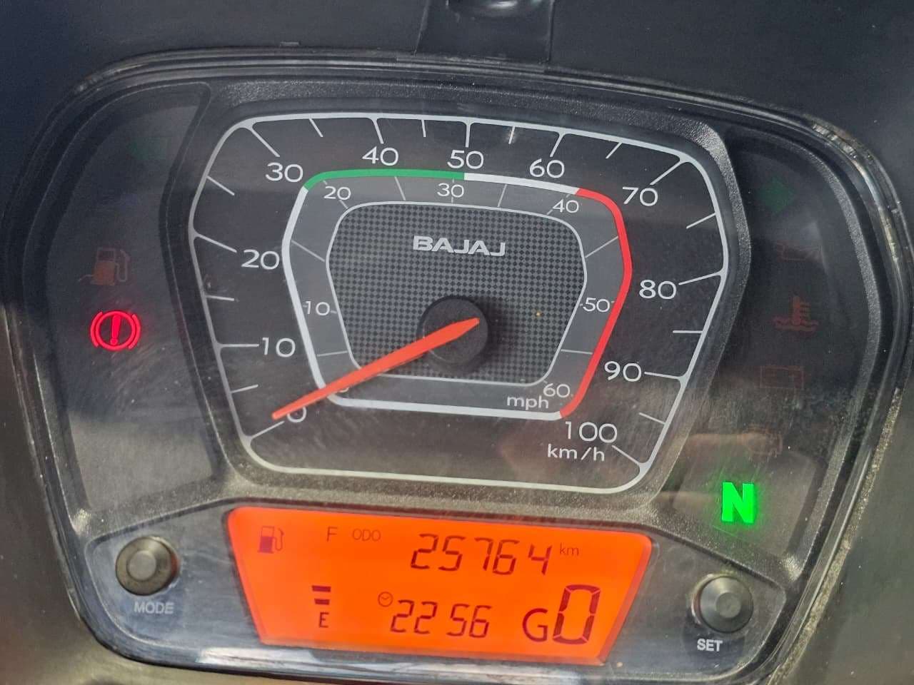 2025 Bajaj Qute, image 8 of 15