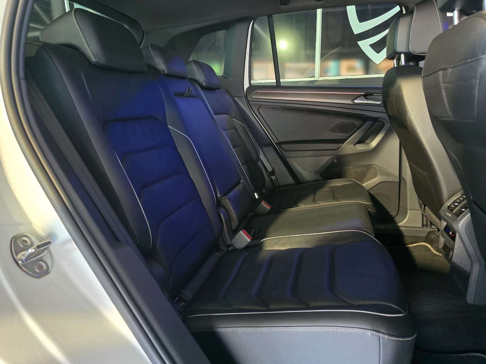 2023 Volkswagen Tiguan, image 11 of 16