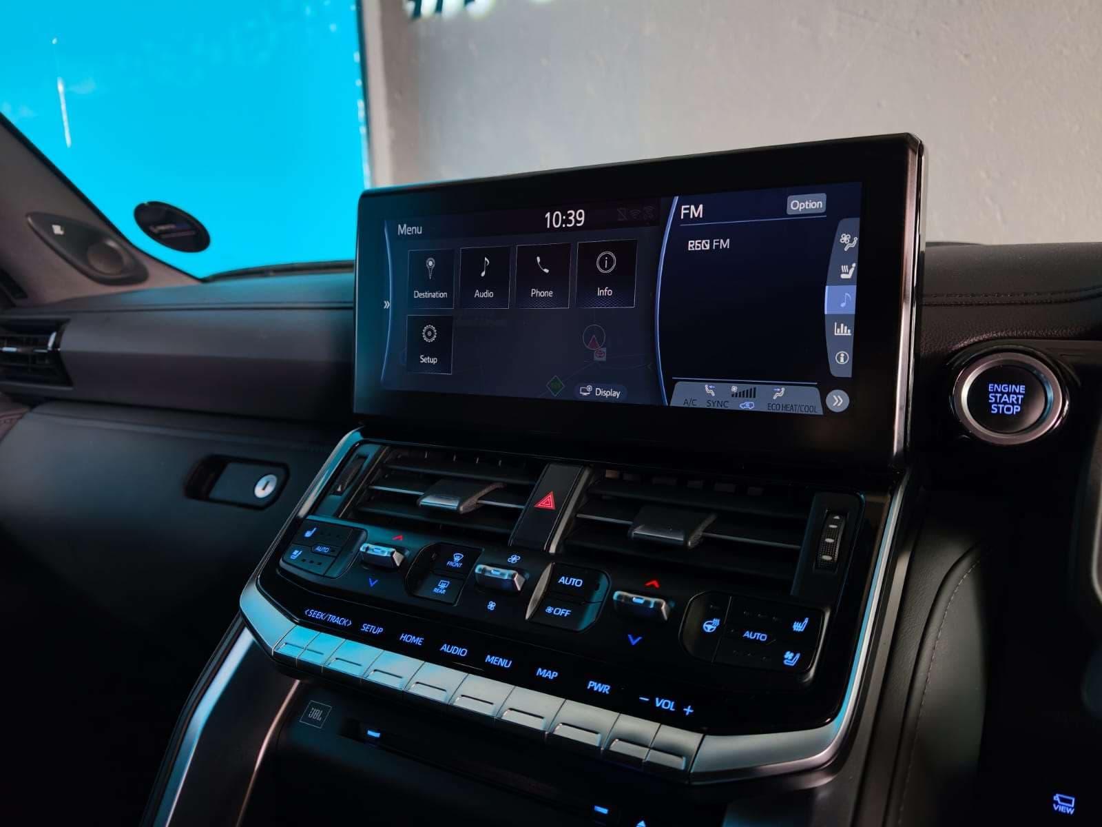 2021 Toyota Land Cruiser, image 13 of 16