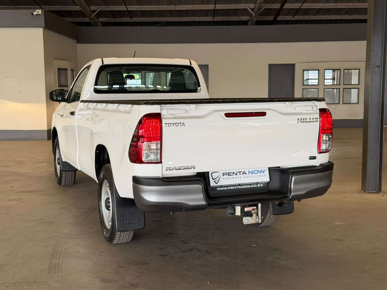 2023 Toyota Hilux, image 5 of 16