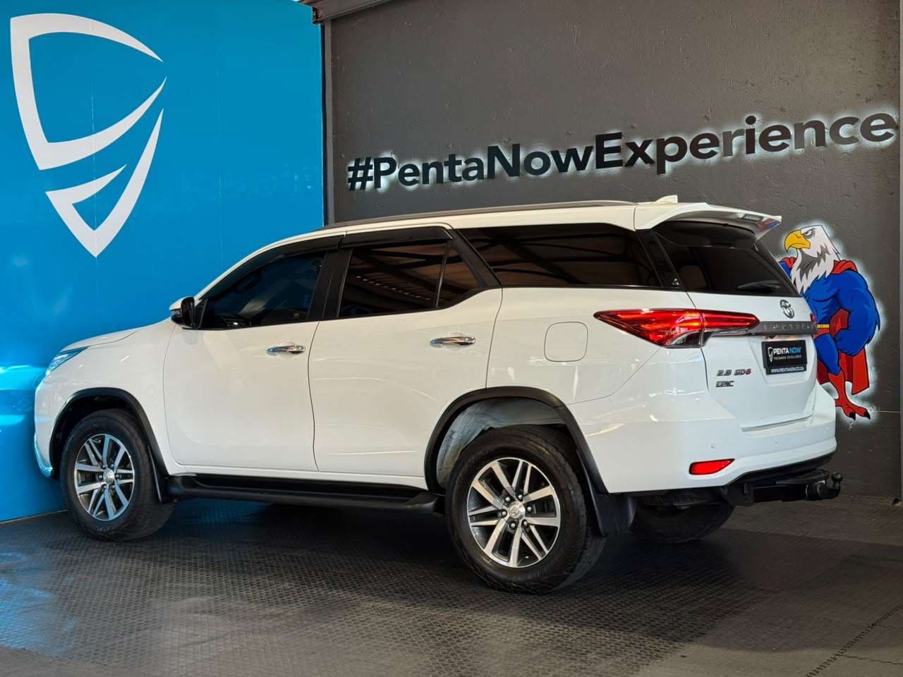 2020 Toyota Fortuner, image 5 of 16