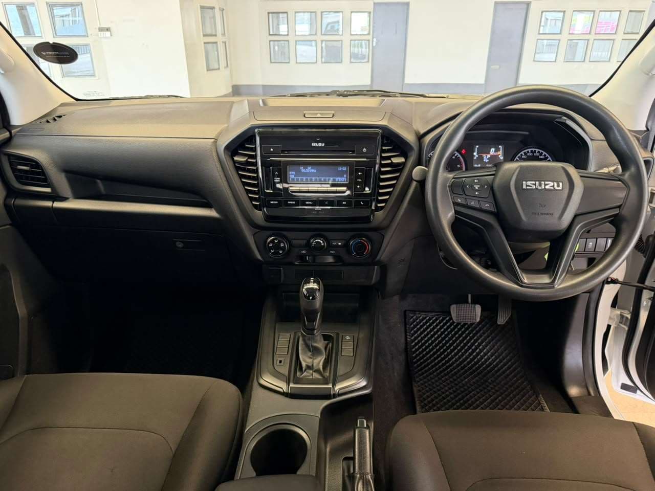 2024 Isuzu D-max, image 14 of 16