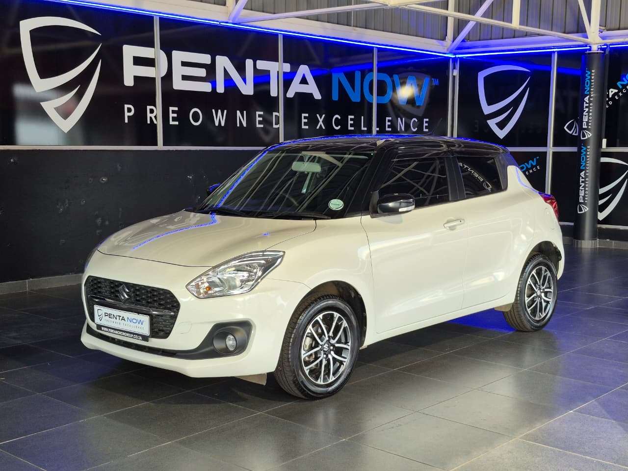 2023 Suzuki Swift, image 1 of 16