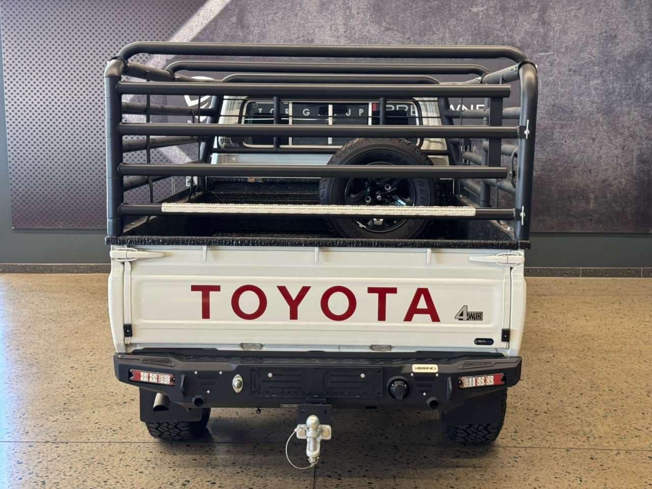 2026 Toyota Land Cruiser Pick Up, image 4 of 15