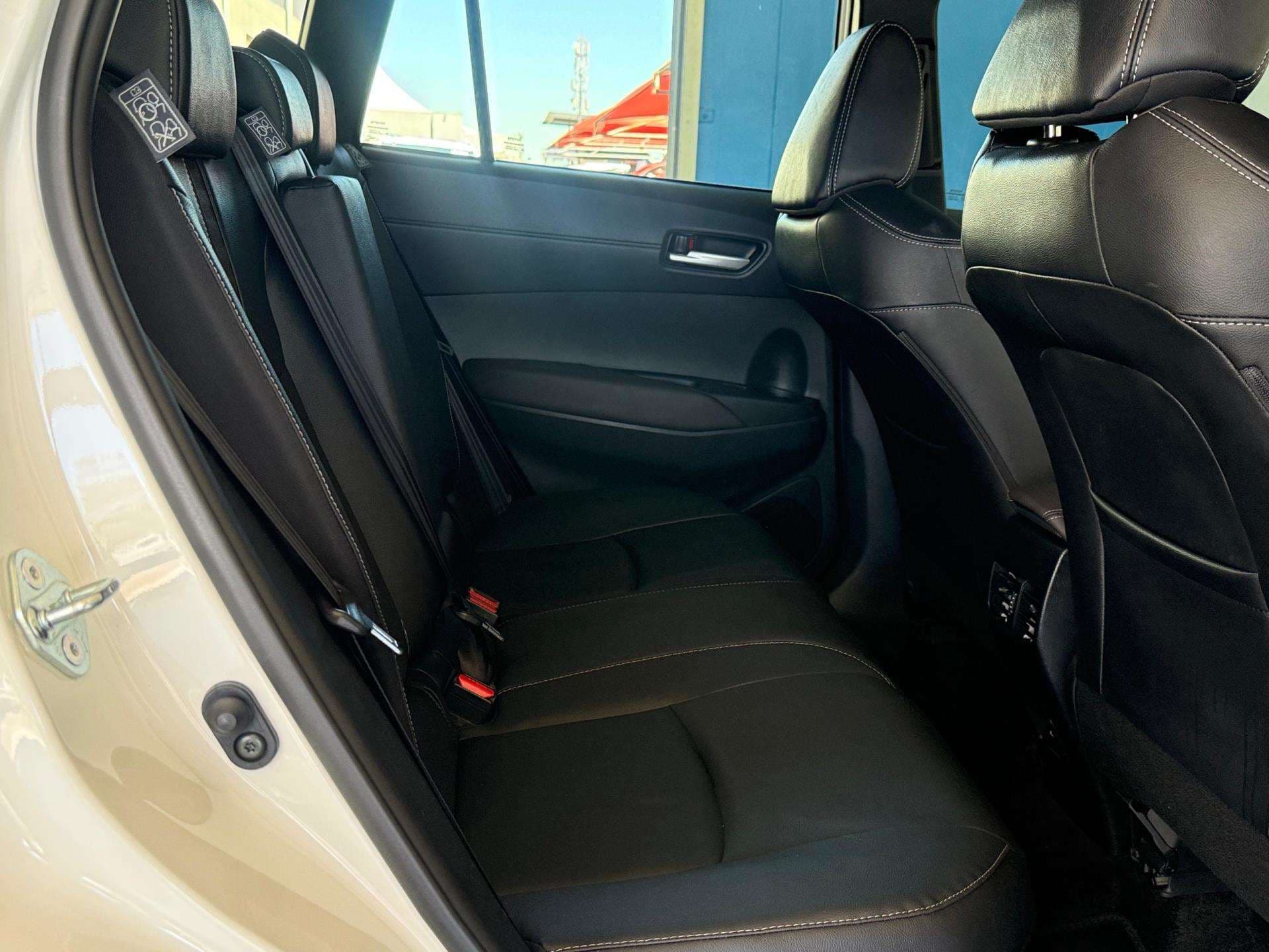 2025 Toyota Corolla Cross, image 14 of 16