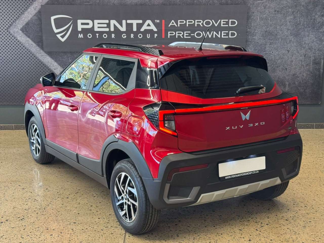 2024 Mahindra Xuv3xo, image 5 of 16