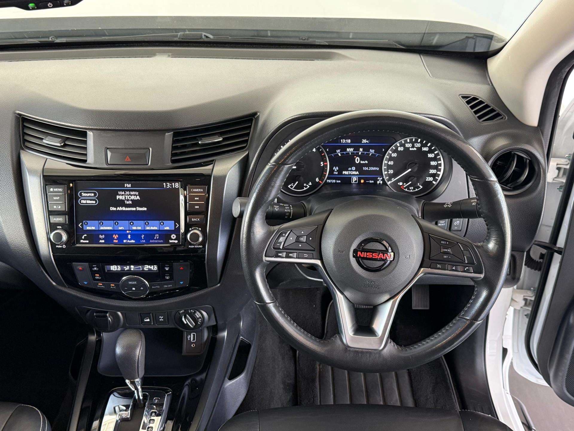 2023 Nissan Navara, image 11 of 16