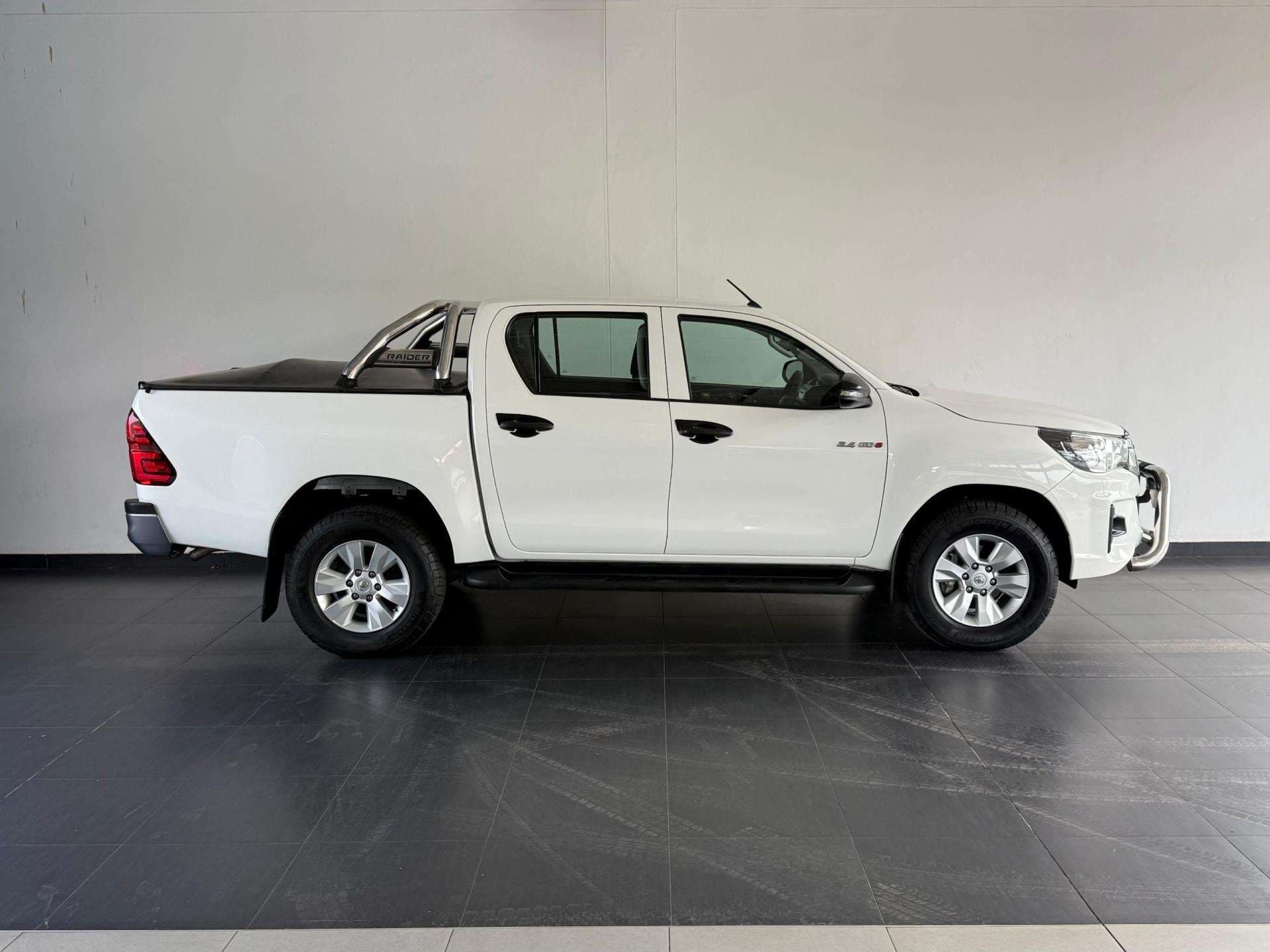 2019 Toyota Hilux, image 4 of 16