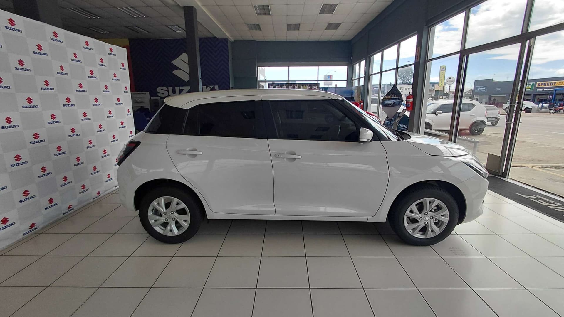 2026 Suzuki Swift, image 2 of 8