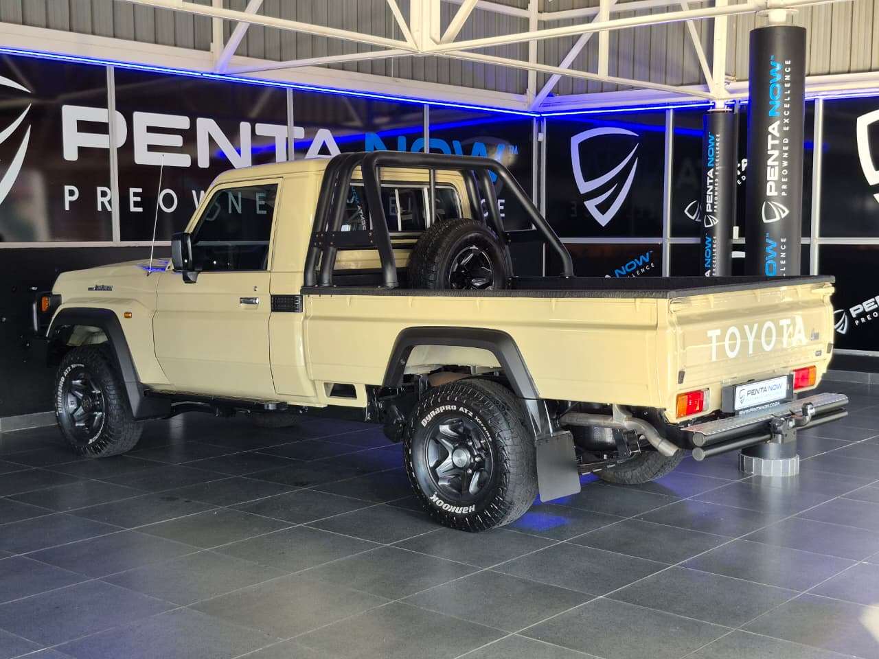 2025 Toyota Land Cruiser, image 4 of 16