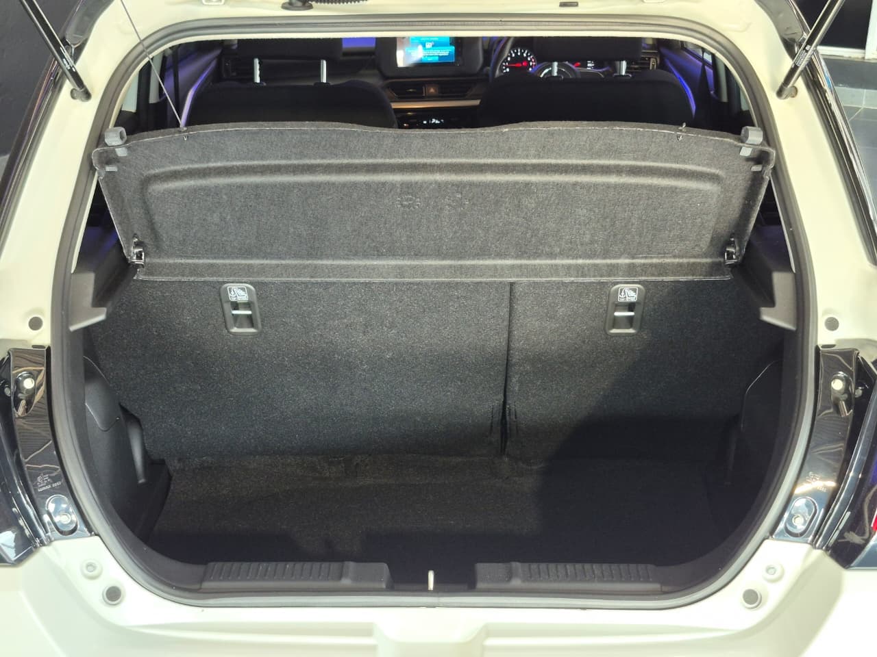 2026 Suzuki Swift, image 14 of 16