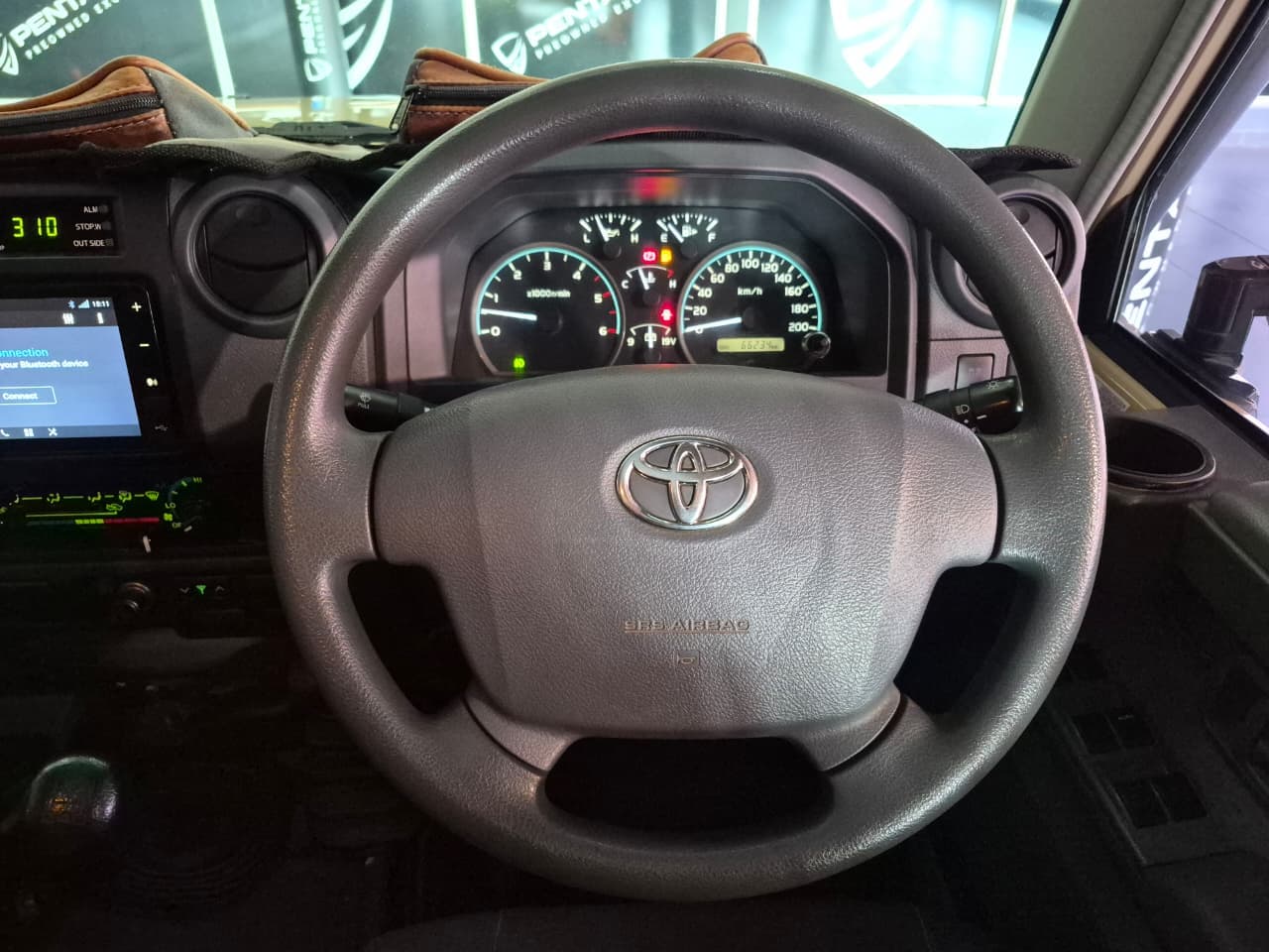 2023 Toyota Land Cruiser, image 8 of 16