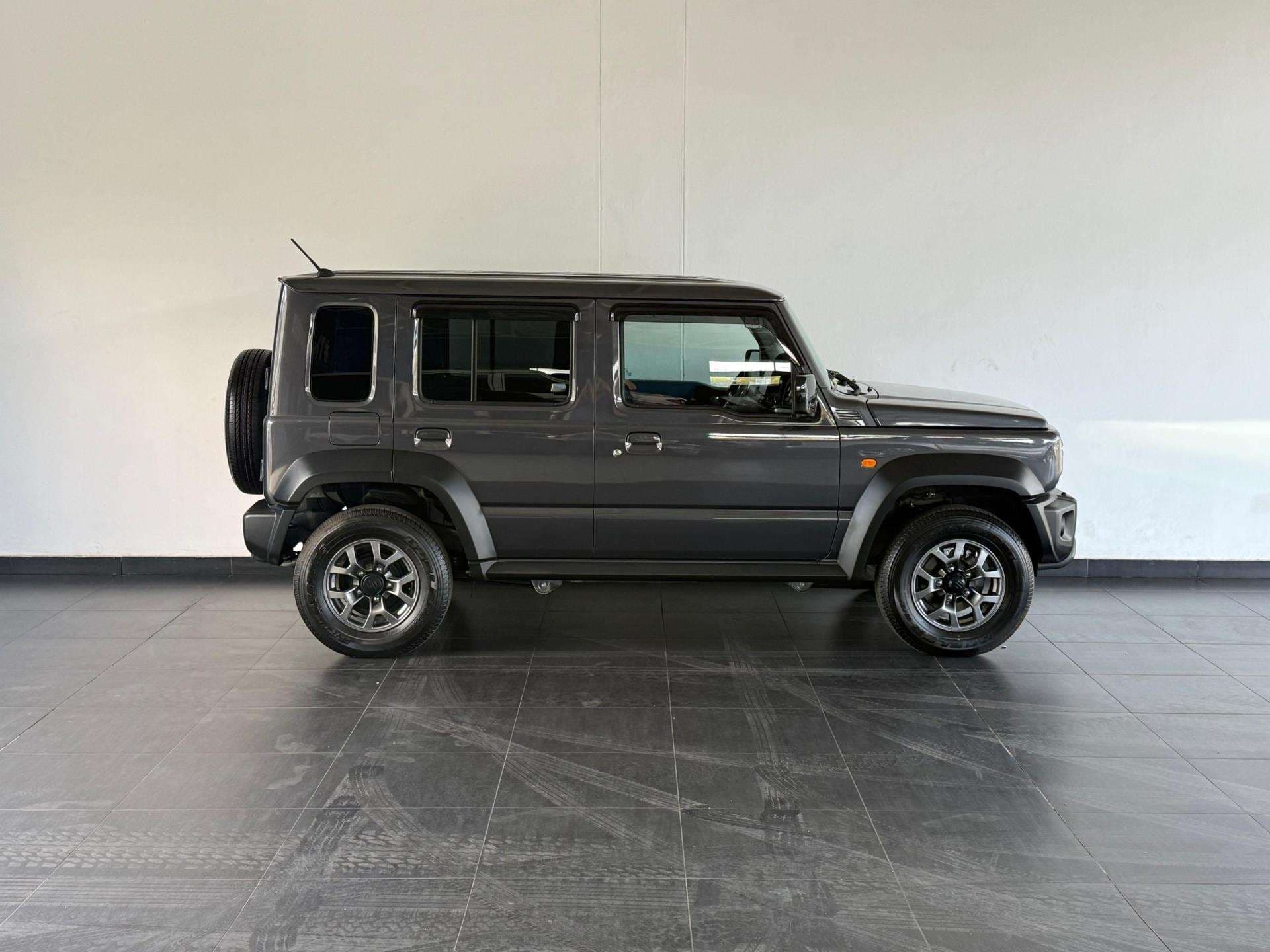 2025 Suzuki Jimny, image 4 of 16