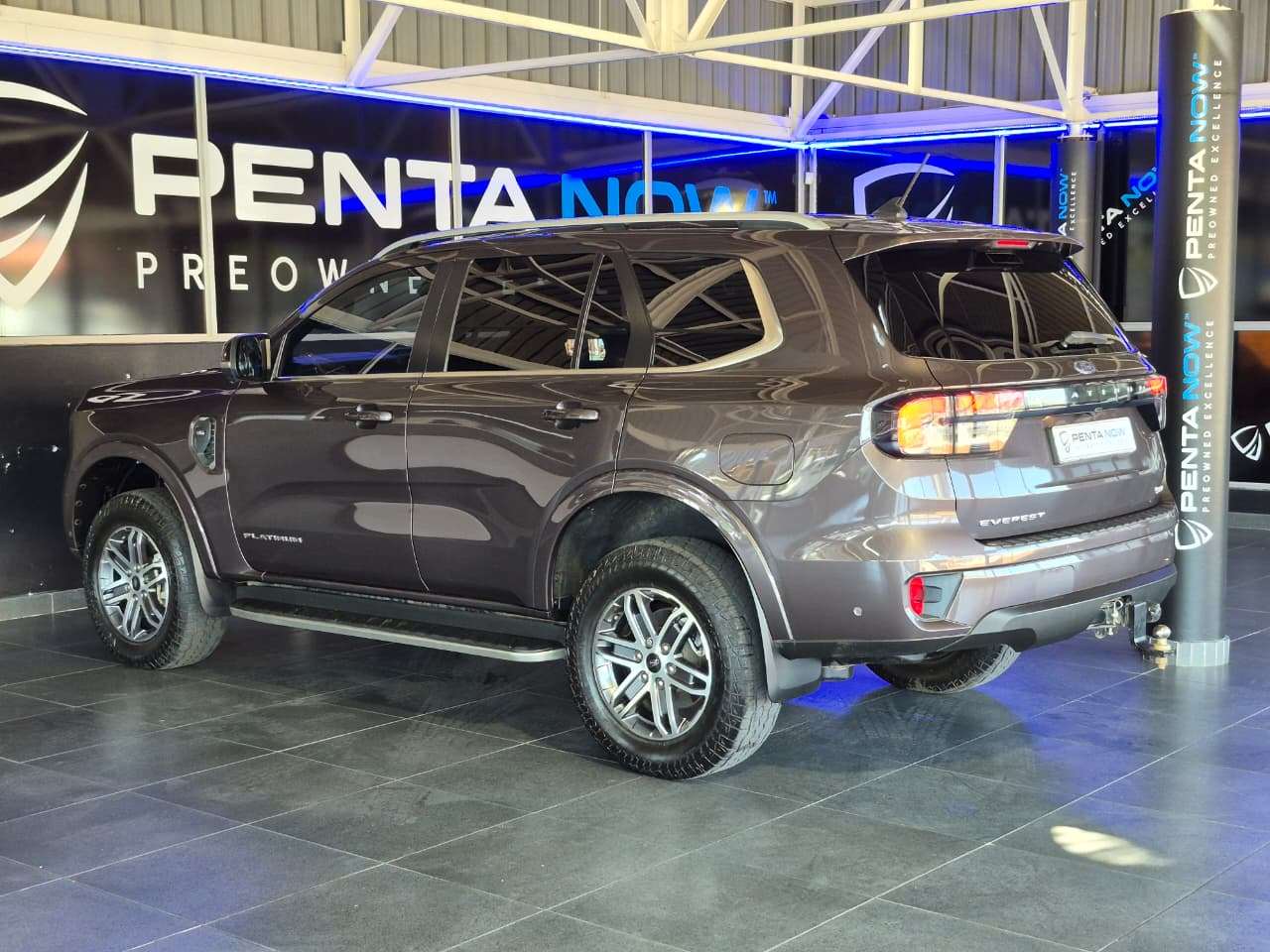 2023 Ford Everest, image 4 of 16