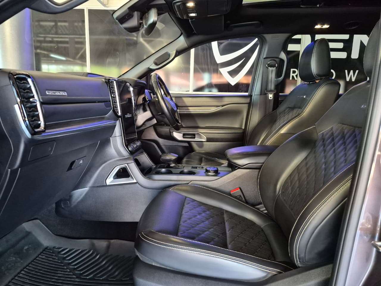2023 Ford Everest, image 13 of 16