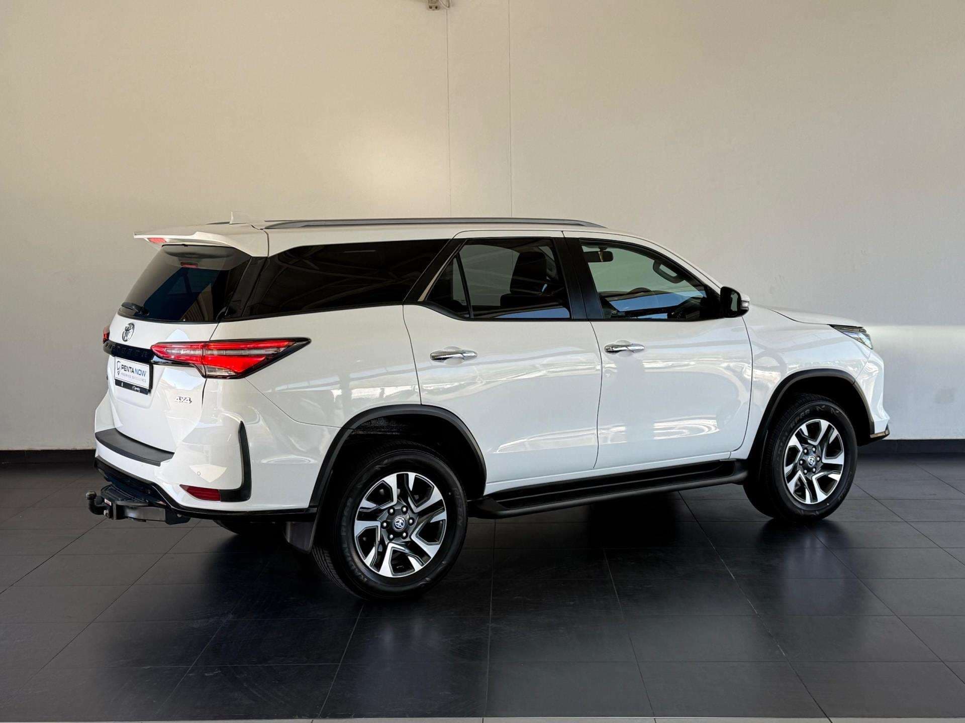2023 Toyota Fortuner, image 6 of 16