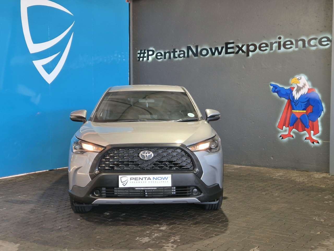 2022 Toyota Corolla Cross, image 2 of 16