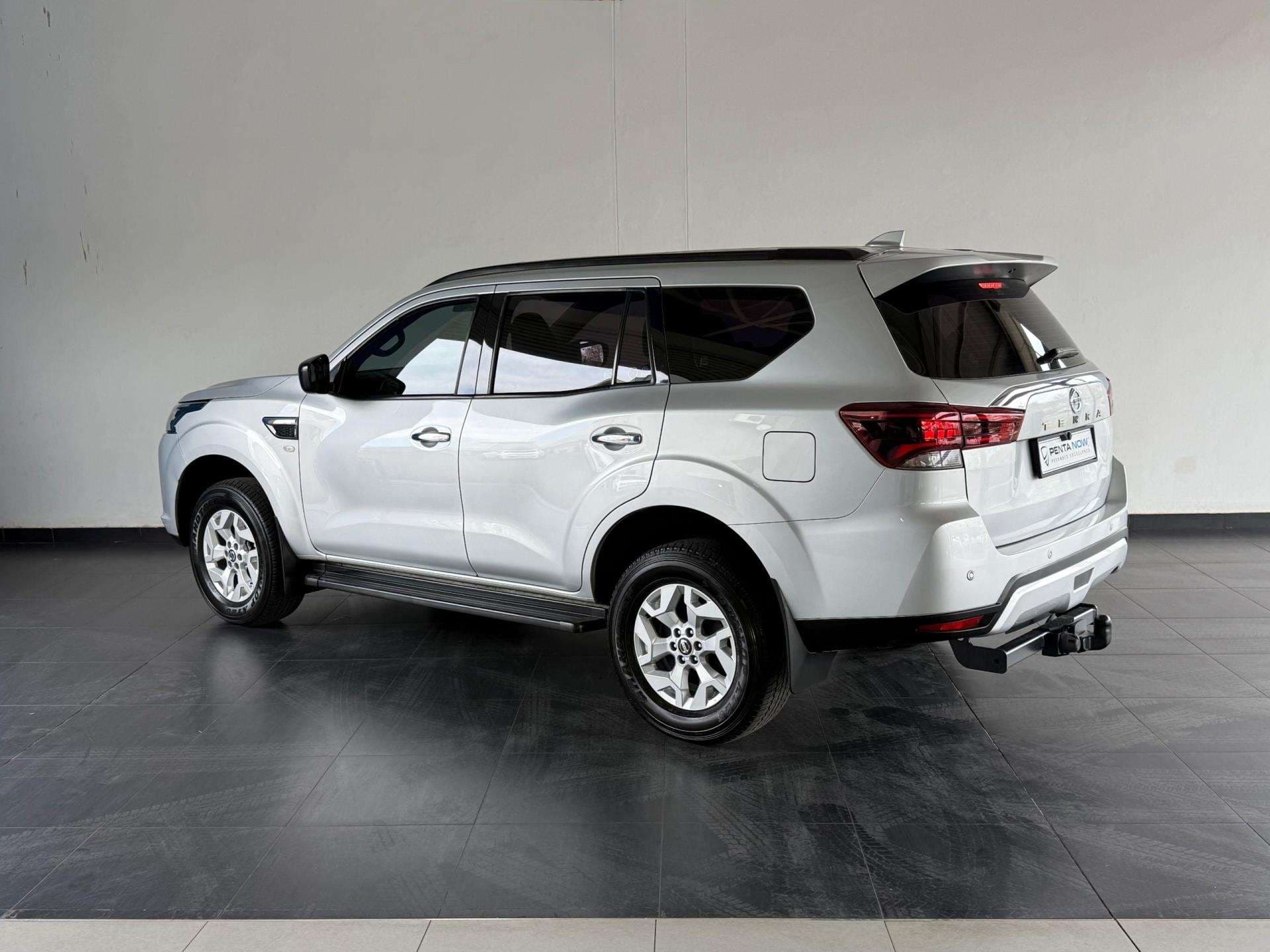 2022 Nissan Terra, image 8 of 16