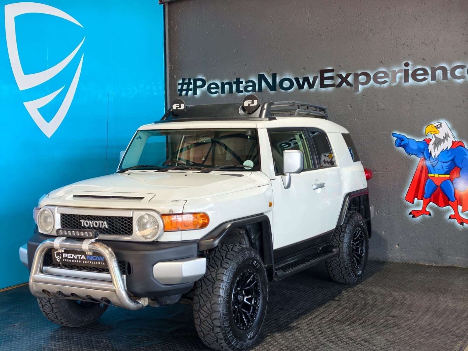 2012 Toyota Land Cruiser Fj, image 4 of 16