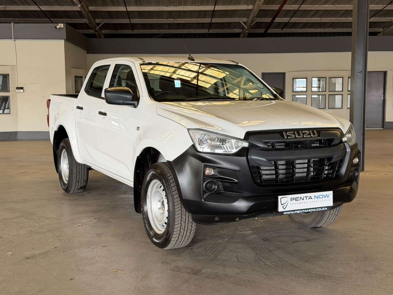 2024 Isuzu D-max, image 1 of 16