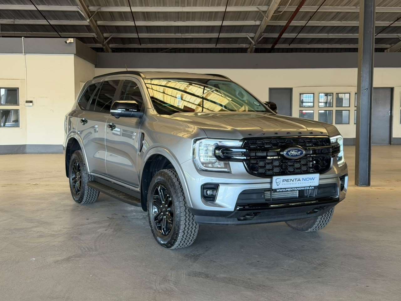 2026 Ford Everest, image 7 of 16